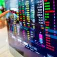 Ibovespa pressiona com risco para Azul, inflação americana e alta do petróleo