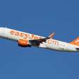 Piloto é afastado após avião da EasyJet passar raspando em montanha durante pouso no Egito
