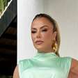 Web debocha do look de Poliana Rocha em festa da neta: 'Estragou...'
