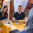 Nem quatro, nem cinco dias: funcionários de empresa que experimentou a semana de quatro dias acreditam que sete dias trabalhando é melhor