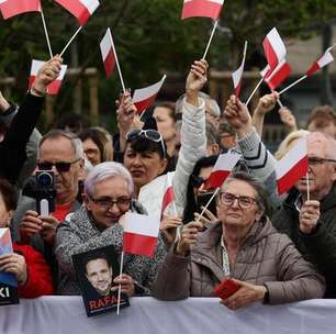 Eurocético e liberal disputam eleição apertada na Polônia