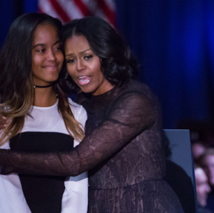 Michelle Obama comenta decisão da filha de abandonar o sobrenome da família